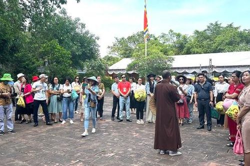 Không tùy tiện tăng giá, ép khách, gây ảnh hưởng xấu đến ngành du lịch