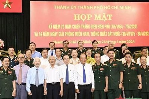 Thành phố Hồ Chí Minh họp mặt kỷ niệm các ngày lễ lớn