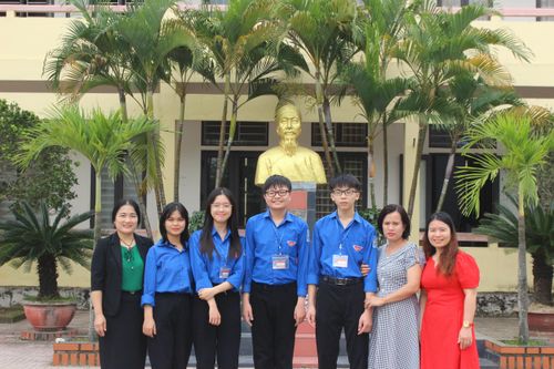 Bí quyết giành 2 giải thủ khoa của trường huyện ở Hà Tĩnh