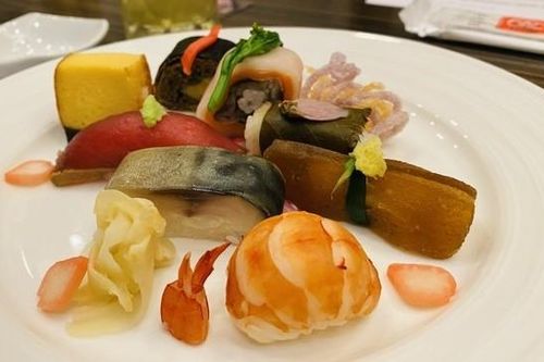Giáo sư Nhật Bản chia sẻ những điều thú vị ít biết về sushi