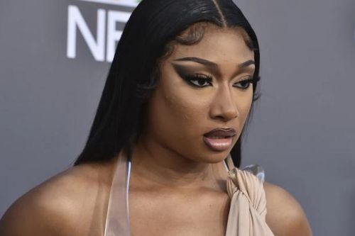Nhiếp ảnh gia kiện vì bị ép xem 'cảnh nóng' của ngôi sao hip-hop Megan Thee Stallion