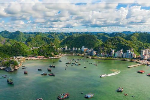 Du lịch Việt cần 'chuyển mình' để đón khách 'chịu chi'