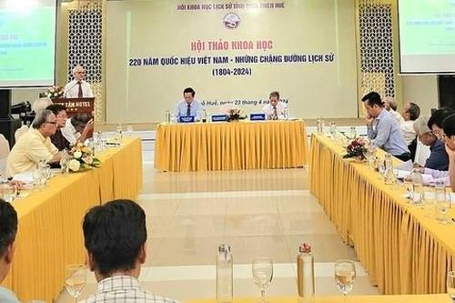 Quốc hiệu Việt Nam có từ khi nào?