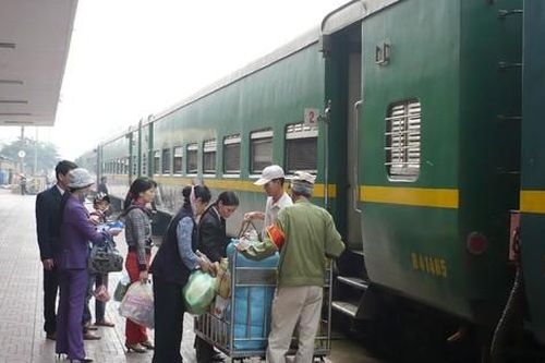 Vé tàu từ Hà Nội đi các tỉnh, thành dịp 30/4-1/5 tăng cao nhất 6%