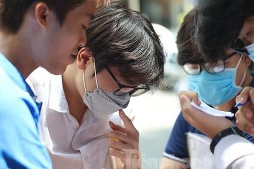 Thí sinh bắt đầu đăng thí thi tốt nghiệp THPT năm 2024 'nháp'