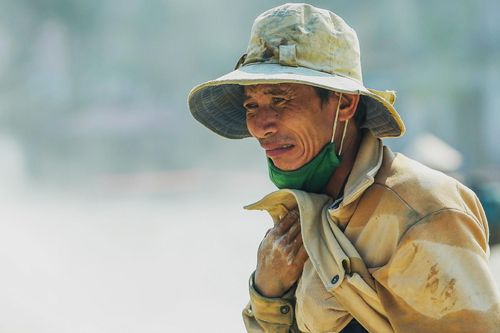 Người dân Quảng Nam oằn mình mưu sinh dưới nắng nóng 40 độ