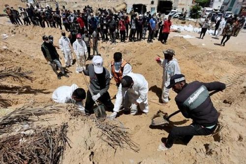 Phát hiện hơn 300 thi thể trong ngôi mộ tập thể tại bệnh viện Gaza