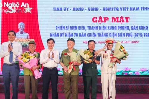 Nghệ An gặp mặt chiến sĩ Điện Biên, thanh niên xung phong, dân công hỏa tuyến nhân kỷ niệm 70 năm Chiến thắng Điện Biên Phủ