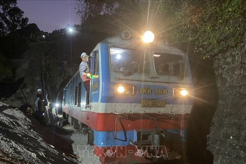 Vụ sạt lở hầm đường sắt Đèo Cả: Cho phép tốc độ tàu đi qua hầm Bãi Gió đạt 15km/giờ
