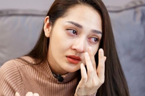 Bảo Anh từng bị người yêu cũ bạo hành tinh thần vì từ chối lập gia đình, có con sớm