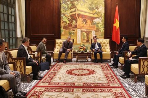 Mở rộng cơ hội đầu tư, phát triển AI và bán dẫn tại Việt Nam