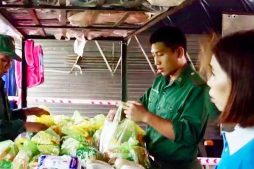 'Gian hàng 0 đồng' ở Đồn Biên phòng Ia Nan: Thiết thực, ý nghĩa