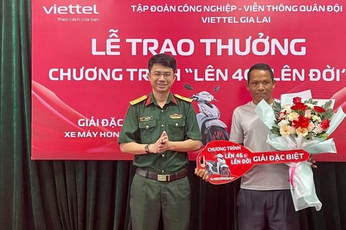 Viettel Gia Lai trao thưởng Chương trình 'Lên 4G-Lên đời'