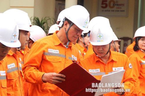 Công ty Điện lực Lạng Sơn diễn tập phòng chống thiên tai và tìm kiếm cứu nạn, xử lý sự cố - an toàn năm 2024