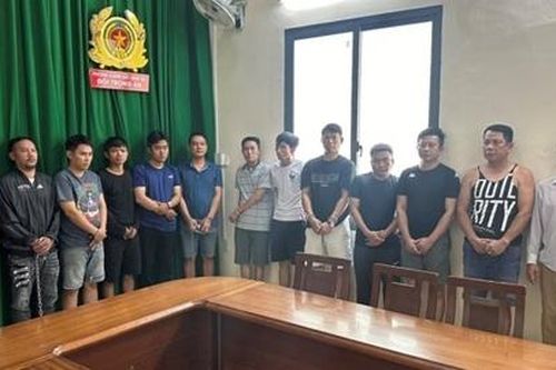 Triệt phá đường dây đánh bạc 100 tỷ qua mạng