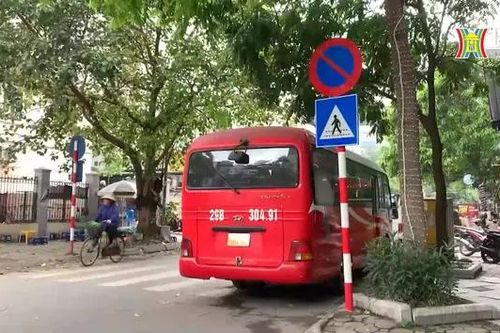Lộn xộn quanh khu vực bến xe Mỹ Đình