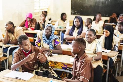 Giáo dục hòa nhập cho trẻ khiếm thính ở Senegal