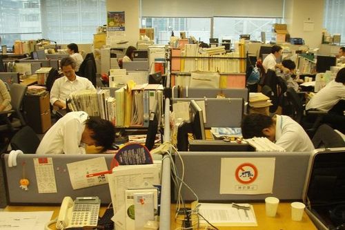 Giới trẻ Nhật Bản từ bỏ văn hóa làm việc từ sáng đến đêm