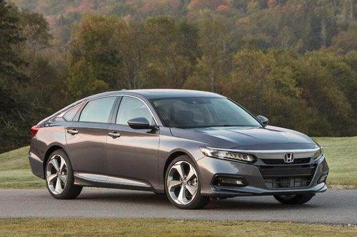 Những mẫu xe sedan hạng D nổi bật trên thị trường
