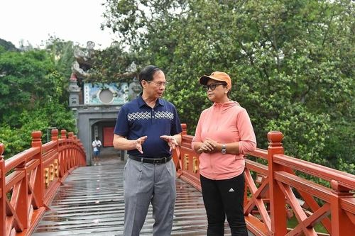 Hà Nội thân thiện, thanh bình và là điểm hẹn hợp tác phát triển
