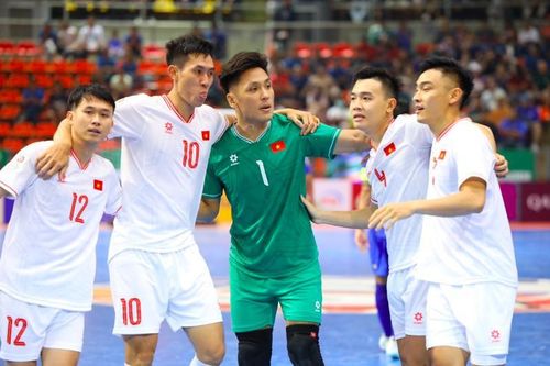 Thua ngược Uzbekistan, Việt Nam tìm vé vớt tới World Cup futsal 2024