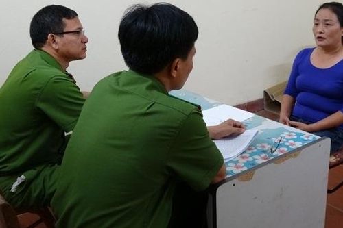 Người phụ nữ đầu thú sau 24 năm trốn truy nã