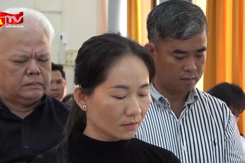Bác sĩ ngồi tù hàng chục năm vì câu kết với bảo vệ ký khống giấy khám sức khỏe
