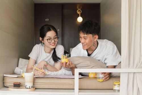 Giới trẻ ngủ trưa, trốn nắng gắt ở cà phê giường giữa trung tâm TP.HCM