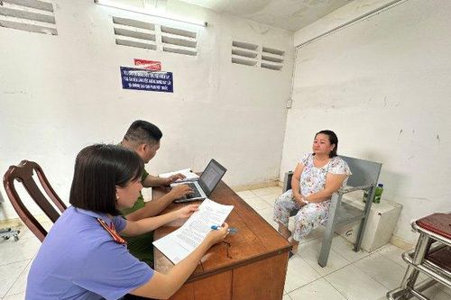 Tạm giam người phụ nữ gây rối tại Tòa án nhân dân huyện Châu Thành, Tiền Giang