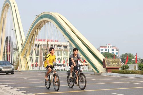 Đưa Điện Biên thành tỉnh phát triển nhanh và bền vững