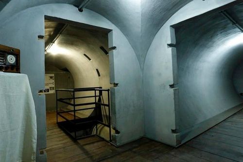 'Đột nhập' hầm ngầm tuyệt mật của bạn thân Hitler trong thế chiến 2