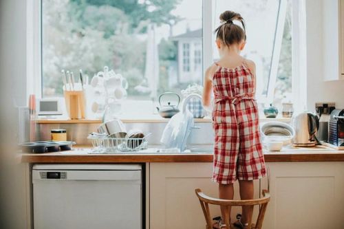 Bố mẹ cần làm gì để giúp con sửa tính lười?