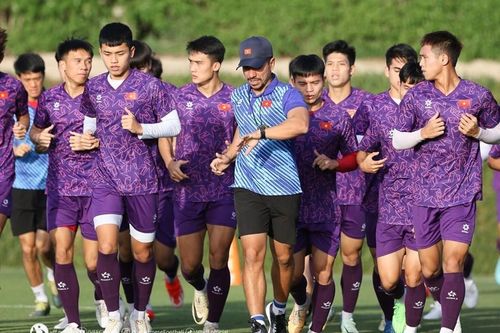 Tứ kết U23 châu Á 2024: Thông tin tổ trọng tài điều khiển trận đấu U23 Việt Nam và U23 Iraq