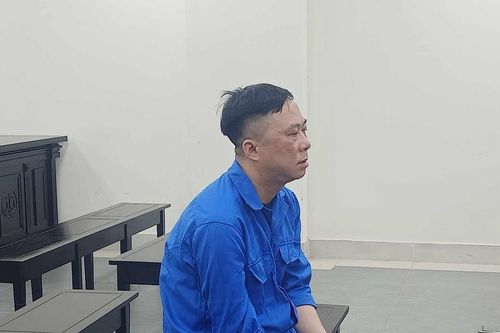 Cựu nhân viên xã lãnh 12 năm tù vì lừa chuyển đổi đất