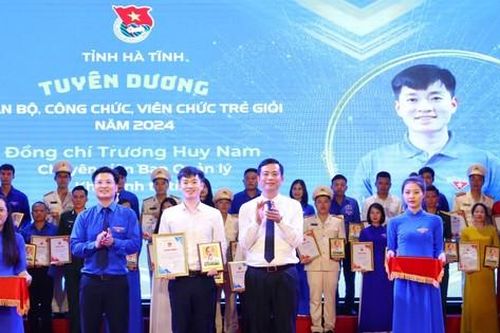 Hà Tĩnh tuyên dương đảng viên trẻ, cán bộ công chức, viên chức trẻ giỏi