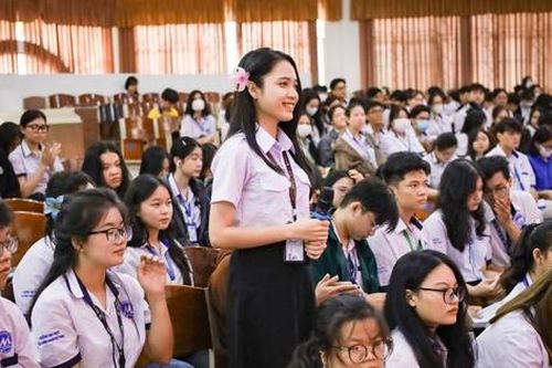 Lễ 30/4 và 1/5, có trường cho sinh viên nghỉ luôn… nửa tháng