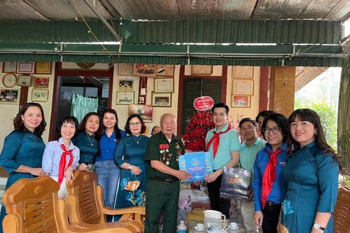 Tuổi trẻ Thủ đô hành trình về nguồn Ký ức Điện Biên