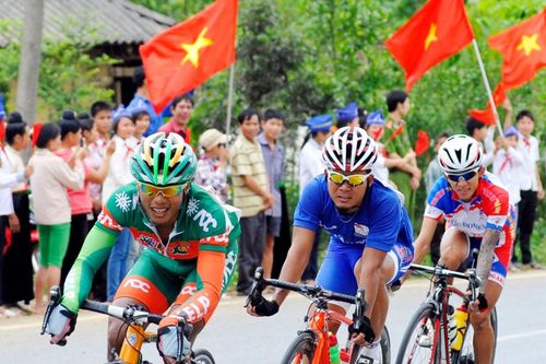 70 VĐV đua xe đạp về Điện Biên Phủ năm 2024