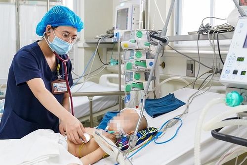 Uống thuốc nam không rõ nguồn gốc, bé trai 3 tuổi bị ngộ độc chì nặng