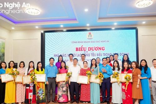 Ngành Giáo dục Nghệ An biểu dương 15 nhà giáo, người lao động tiêu biểu của các trường ngoài công lập