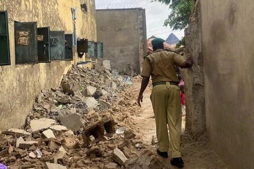 Nigeria: Hơn 100 tù nhân bỏ trốn khi nhà tù bị hư hại do mưa lớn