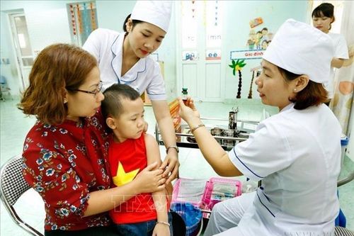 Hàng triệu trẻ em tại Việt Nam được bảo vệ nhờ tiêm chủng trong suốt hơn 40 năm qua