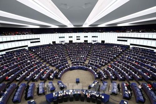 EU thông qua giới hạn mới về thanh toán tiền mặt để chống rửa tiền