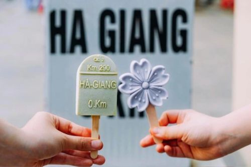 Cư dân mạng sốt với kem cột mốc Km số 0 tại Hà Giang