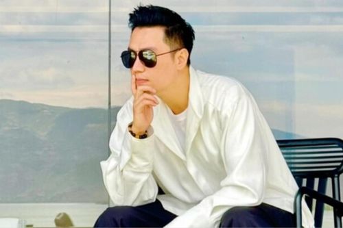 Căn biệt thự hoành tráng của Việt Anh khiến khán giả trầm trồ