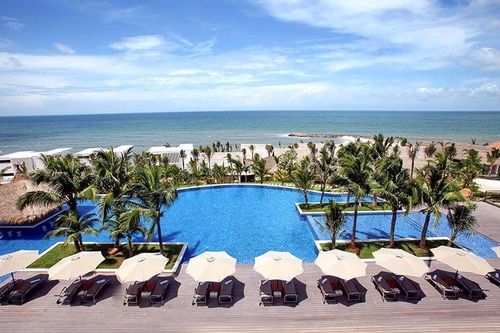 Khách sạn vẫn ngóng khách