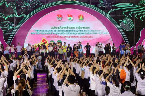Tổng duyệt chương trình tuyên dương 'Chiến sĩ nhỏ Điện Biên'