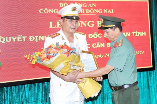 Công an tỉnh công bố các quyết định về công tác cán bộ