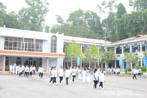 Dừng tuyển sinh thí điểm lớp 8, lớp 9 trong Trường THPT Chuyên Tuyên Quang từ năm học 2024-2025