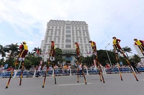 Đoàn Cà kheo Vương quốc Bỉ lần thứ 5 tham gia Festival Huế